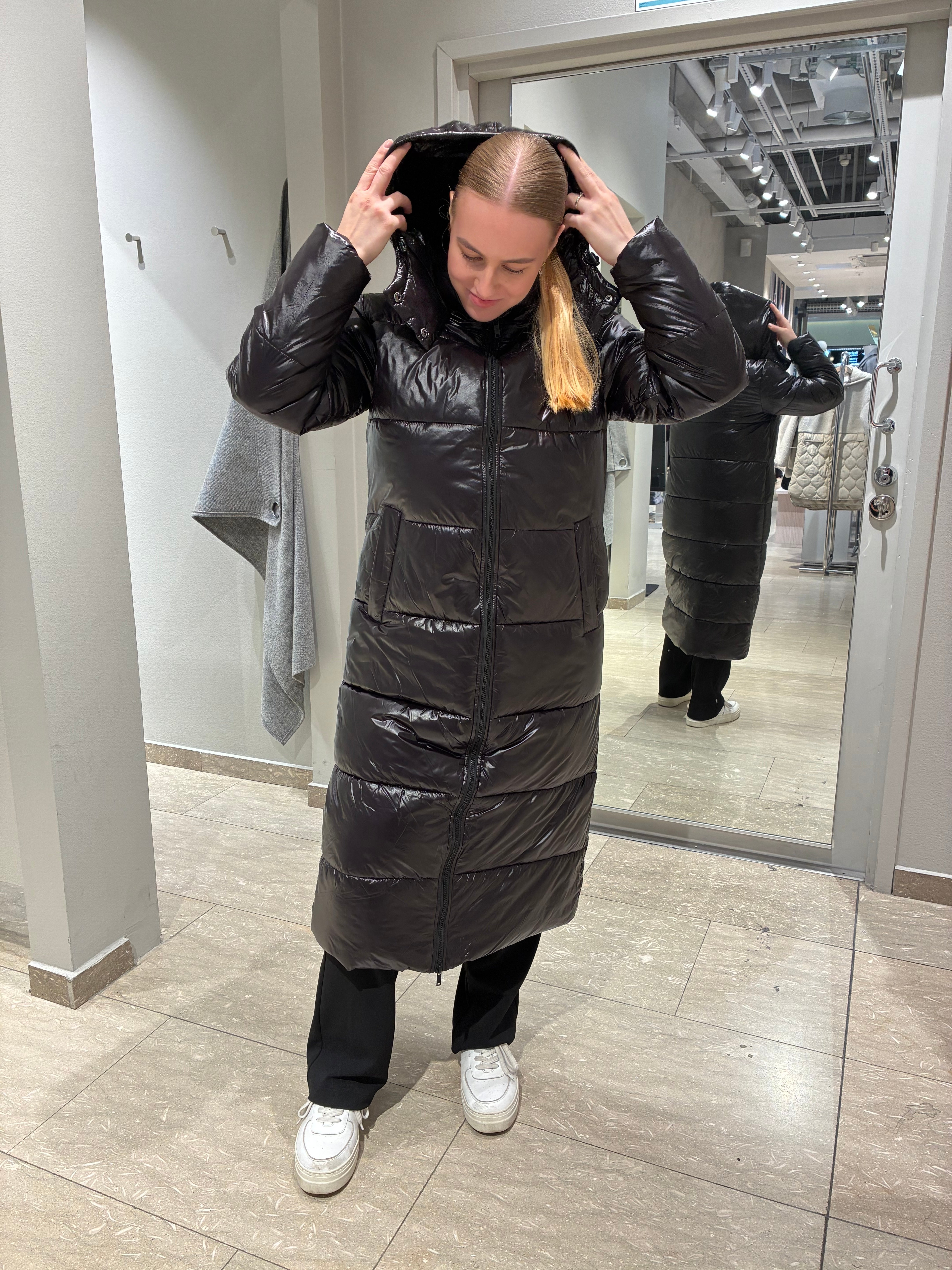 NMALLIE Puffer - Black